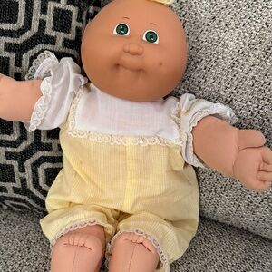 Vintage 1998 Cabbage Patch Kids Baby Doll